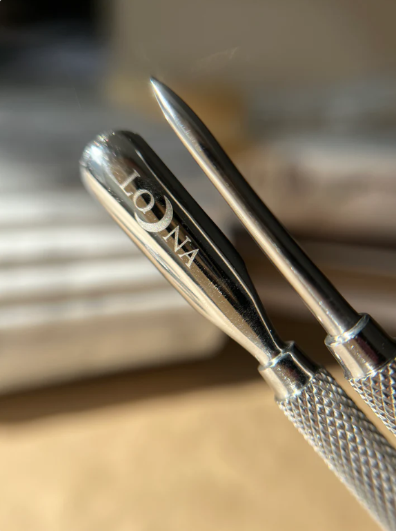 Loona Tools - Cuticle Pusher